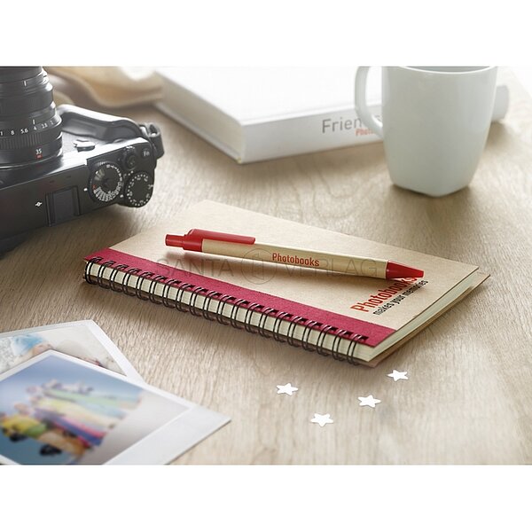 Bild 4 - Ringbuch rot mit Druckkugelschreiber